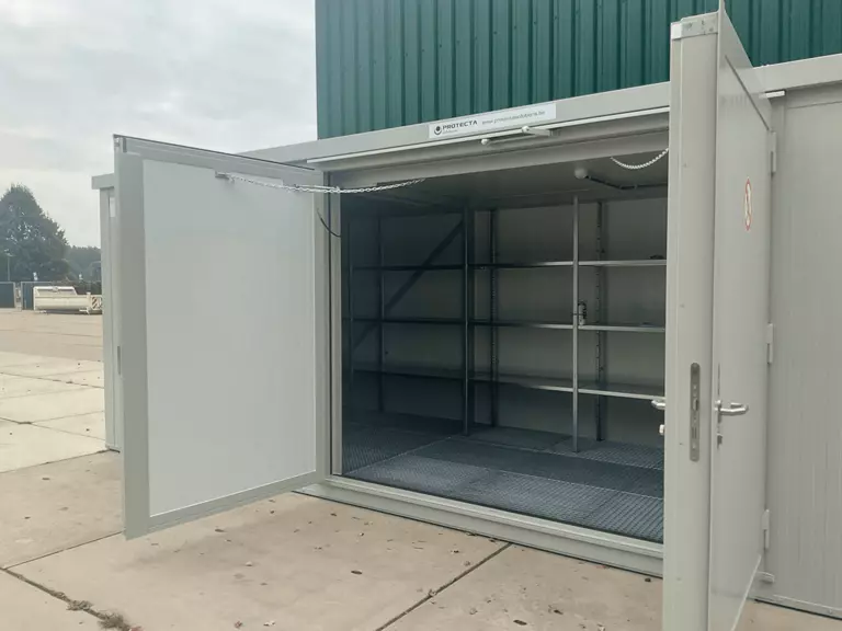 brandwerende container open