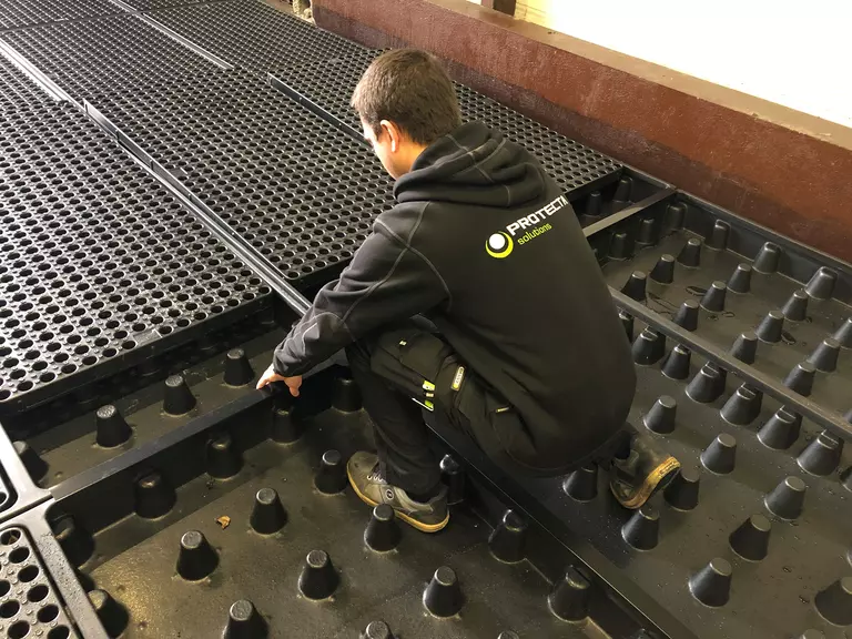 Lage kunststof opvangbakken